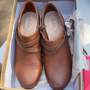 Clarks size 8